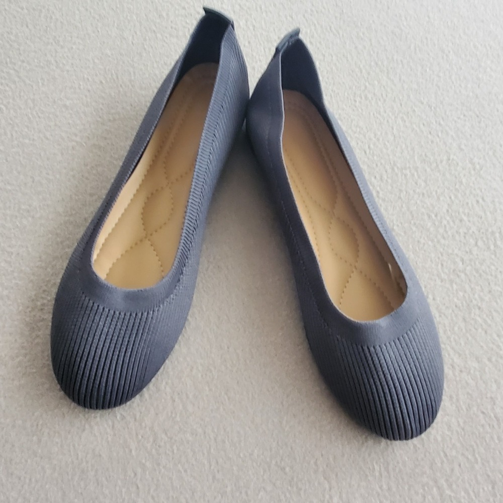 NWOT Gray Ribbed Knit Ballet Flats Round Toe Cushioned Slip On Shoes Size 8.5
